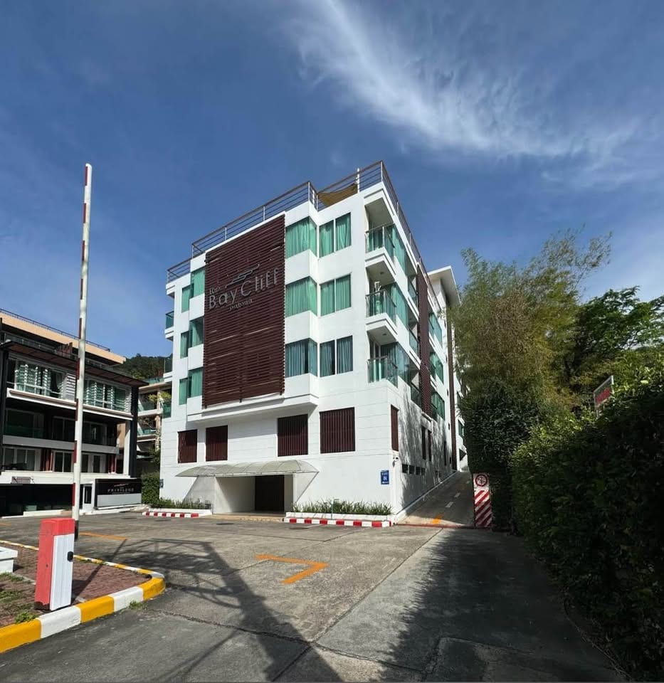 Sea-View One-Bedroom Apartment — Baycliff, Patong 6