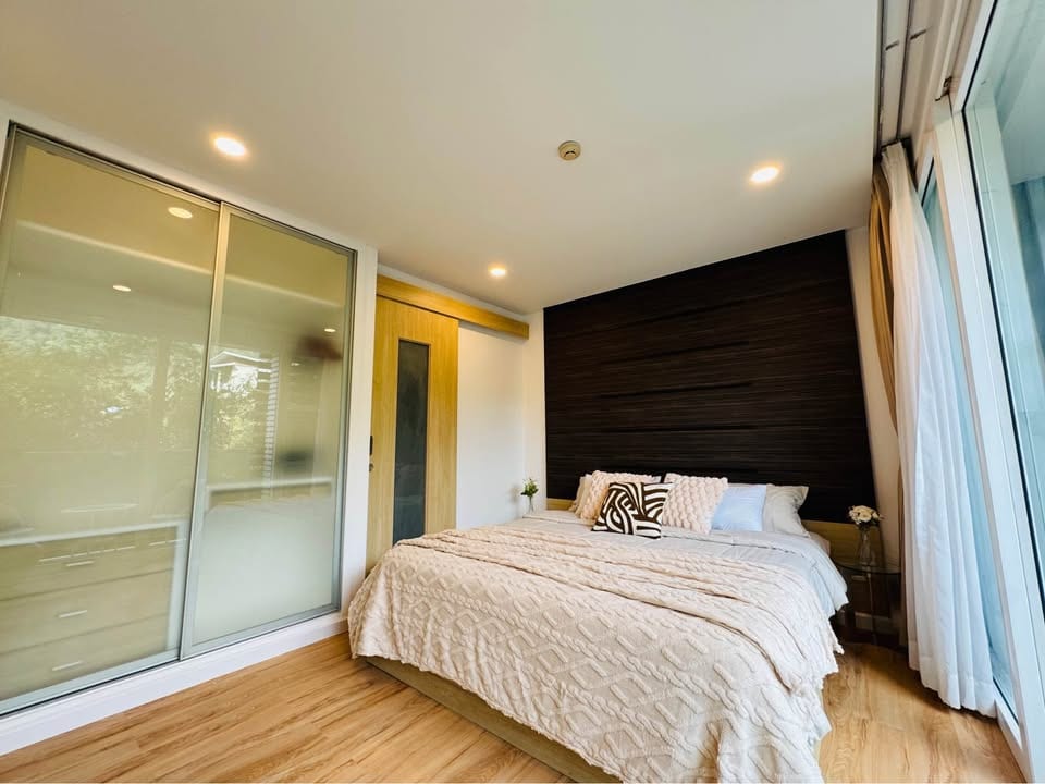 Sea-View One-Bedroom Apartment — Baycliff, Patong 7