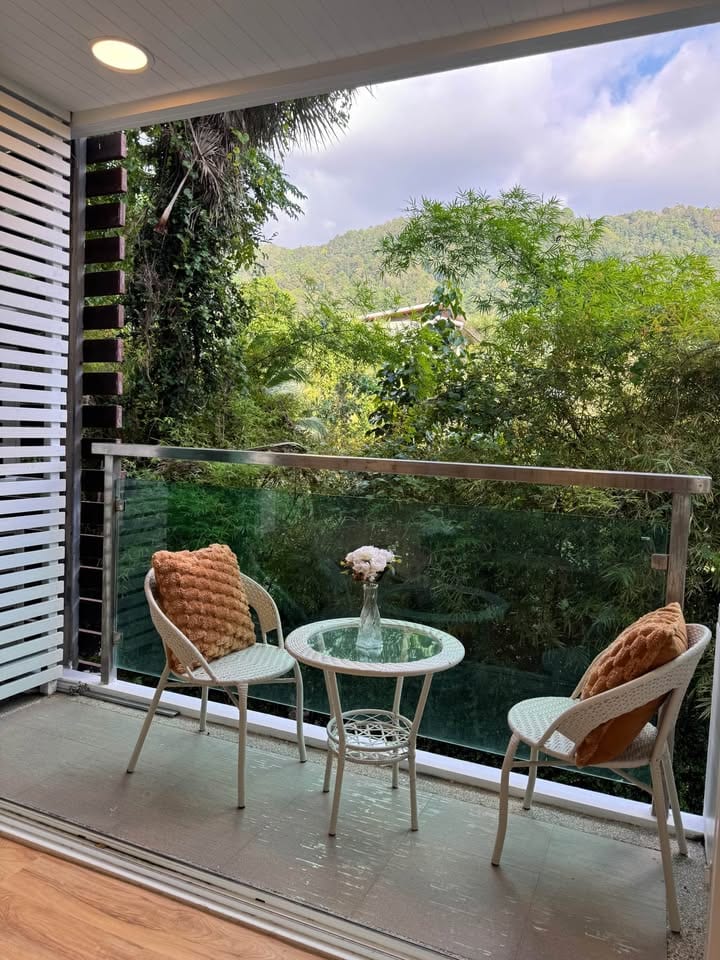 Sea-View One-Bedroom Apartment — Baycliff, Patong 8