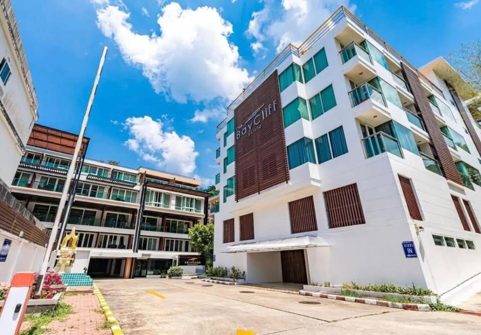 Newly Renovated Apartment with Sea-View Pool — Kalim, Patong 2