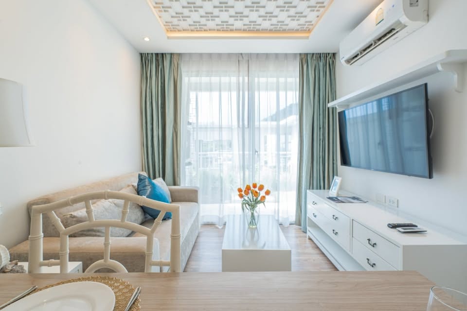 One-Bedroom Sea-View Condo for Sale — Seavale Residences, Patong 2