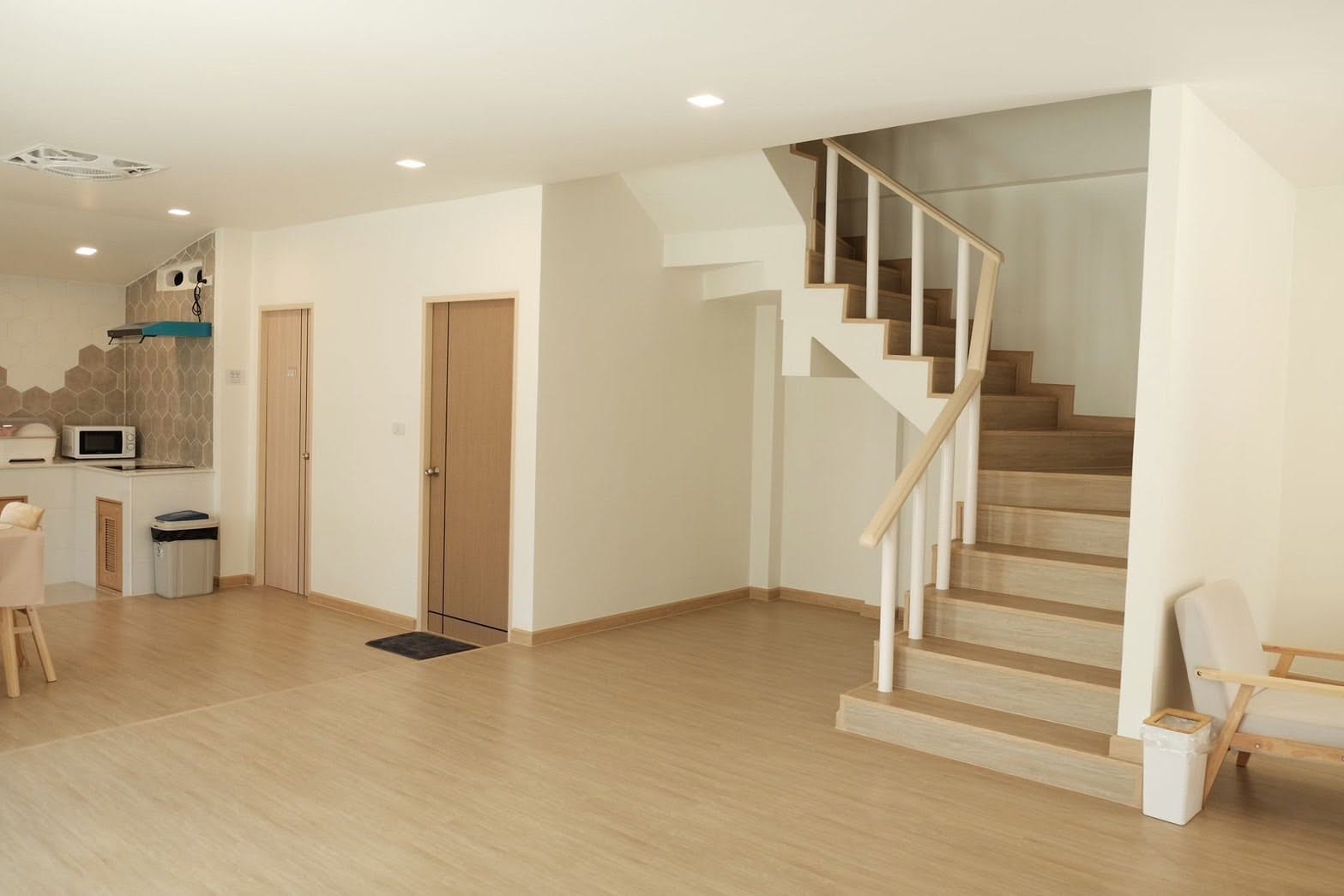 Semi-Detached House with Communal Pool — Nanai Road, Patong 12