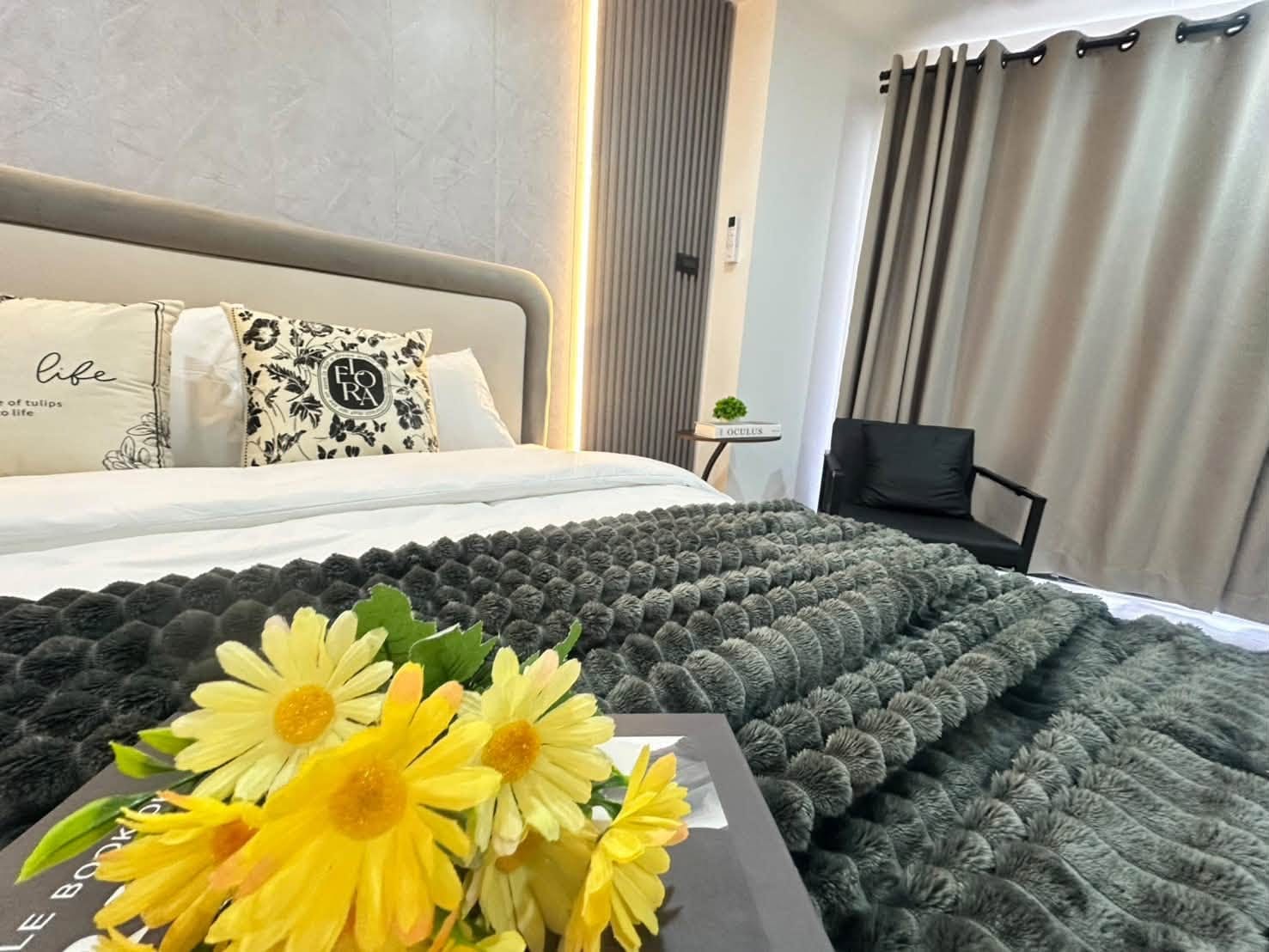 1-Bedroom Condo for Rent in Patong, Phuket — interior view