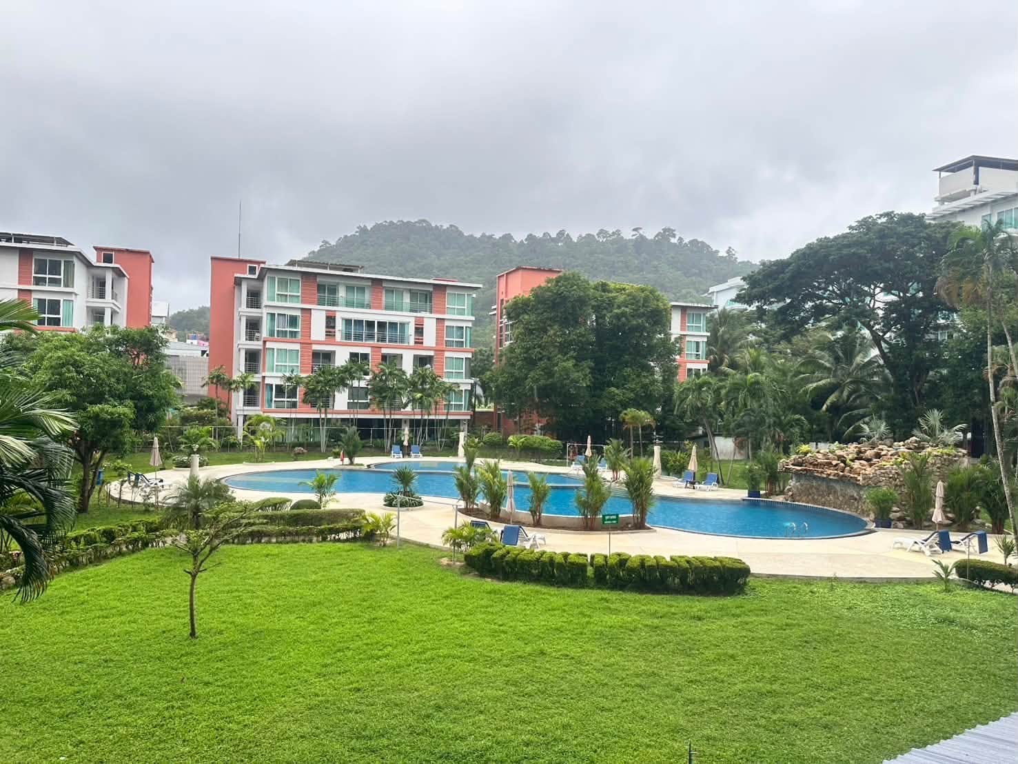 1-Bedroom Condo for Rent in Patong, Phuket — exterior view