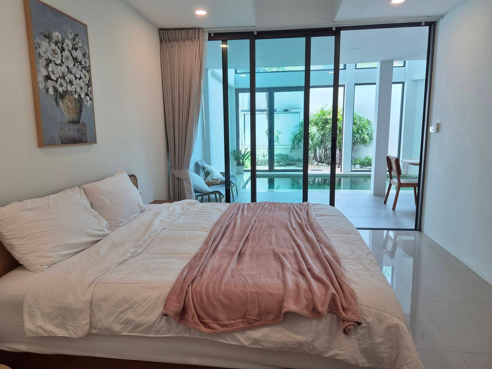 3-Bedroom Villa for Rent in Phuket Town — interior view