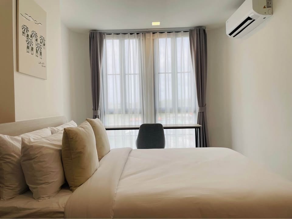 2-Bedroom Condo for Rent in Phuket Town — interior view