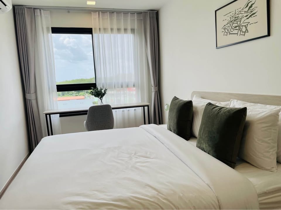 2-Bedroom Condo for Rent in Phuket Town — interior view