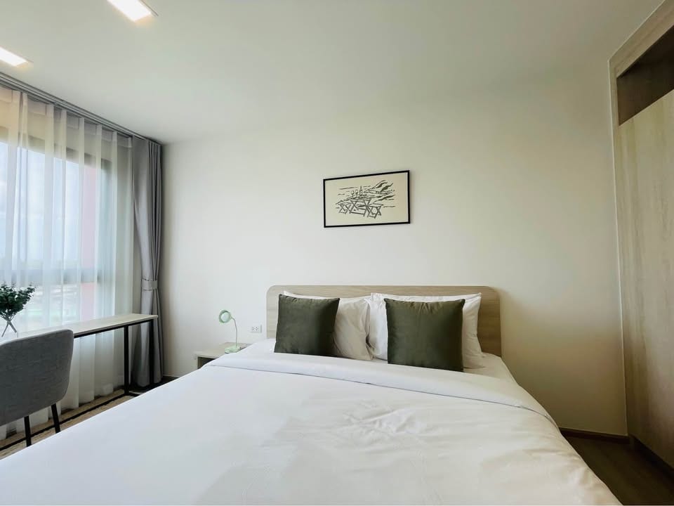 2-Bedroom Condo for Rent in Phuket Town — interior view