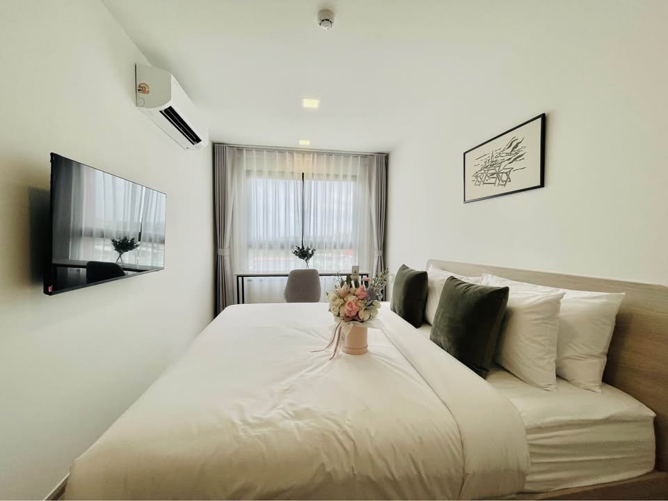 2-Bedroom Condo for Rent in Phuket Town — interior view