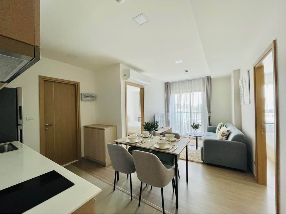 2-Bedroom Condo for Rent in Phuket Town — interior view