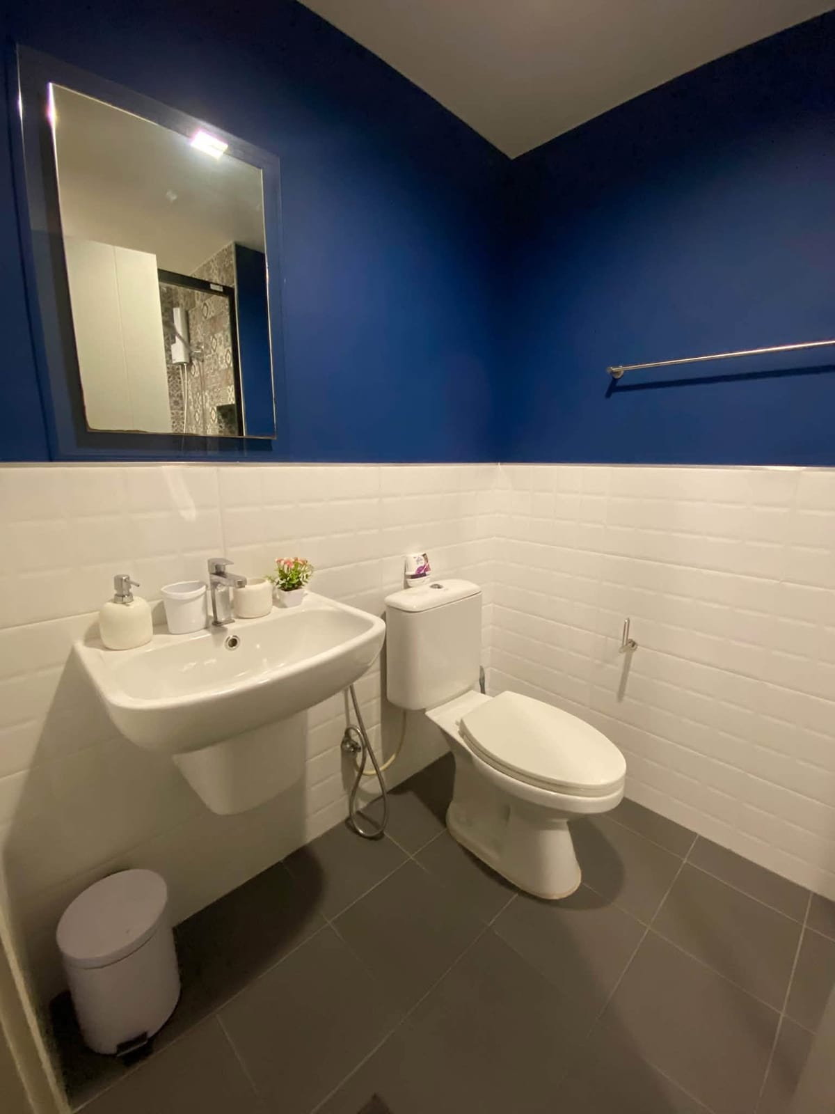 1-Bedroom Condo for Rent in Phuket Town — interior view