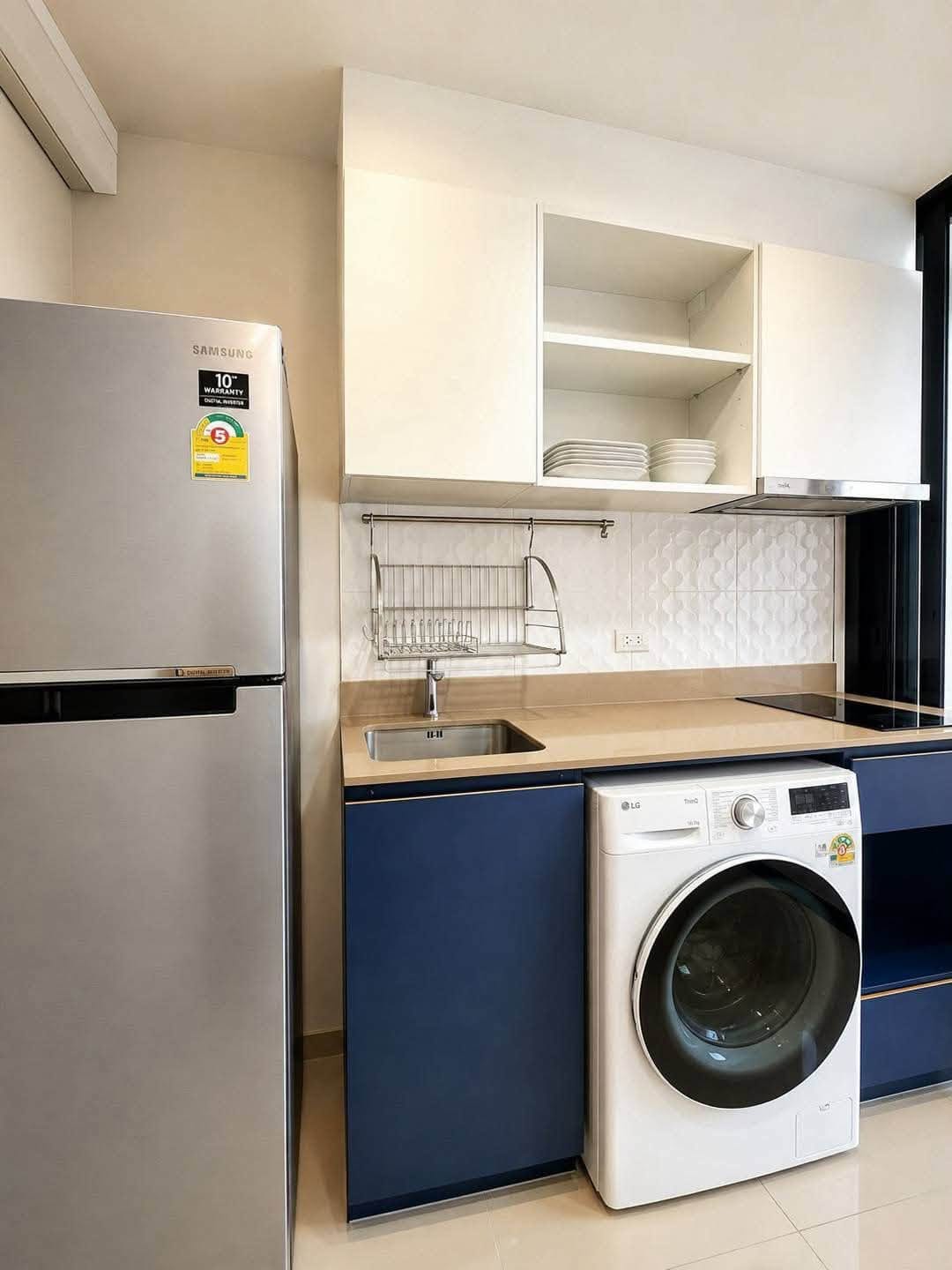 1-Bedroom Condo for Sale in Phuket Town — interior view