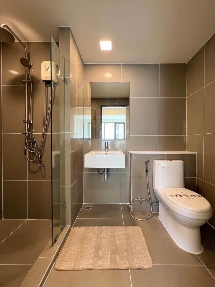 1-Bedroom Condo for Rent in Phuket Town — interior view