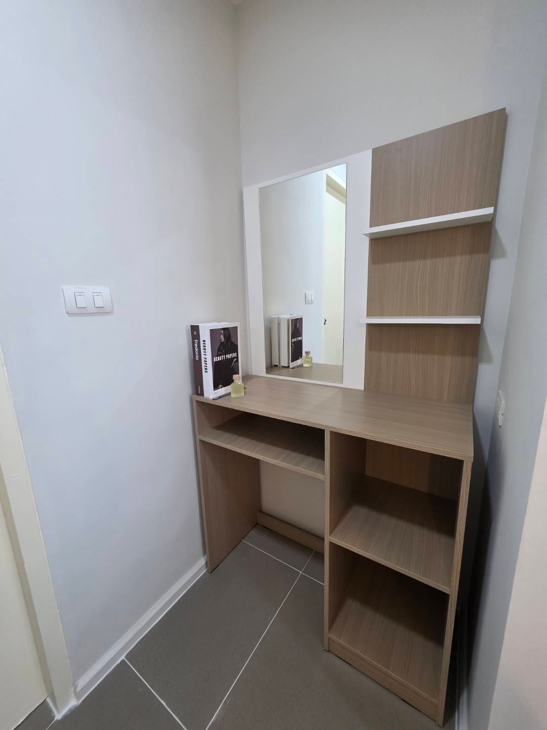 1-Bedroom Condominium for Sale in Phuket Town — interior view