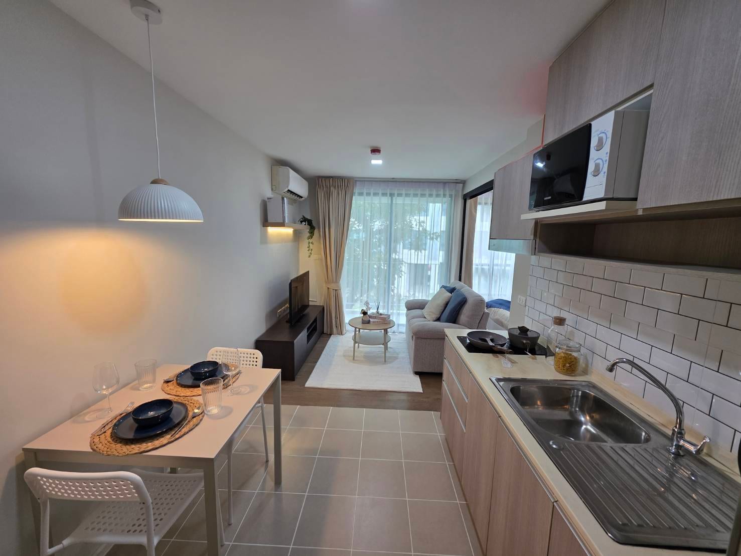 1-Bedroom Condominium for Sale in Phuket Town — interior view