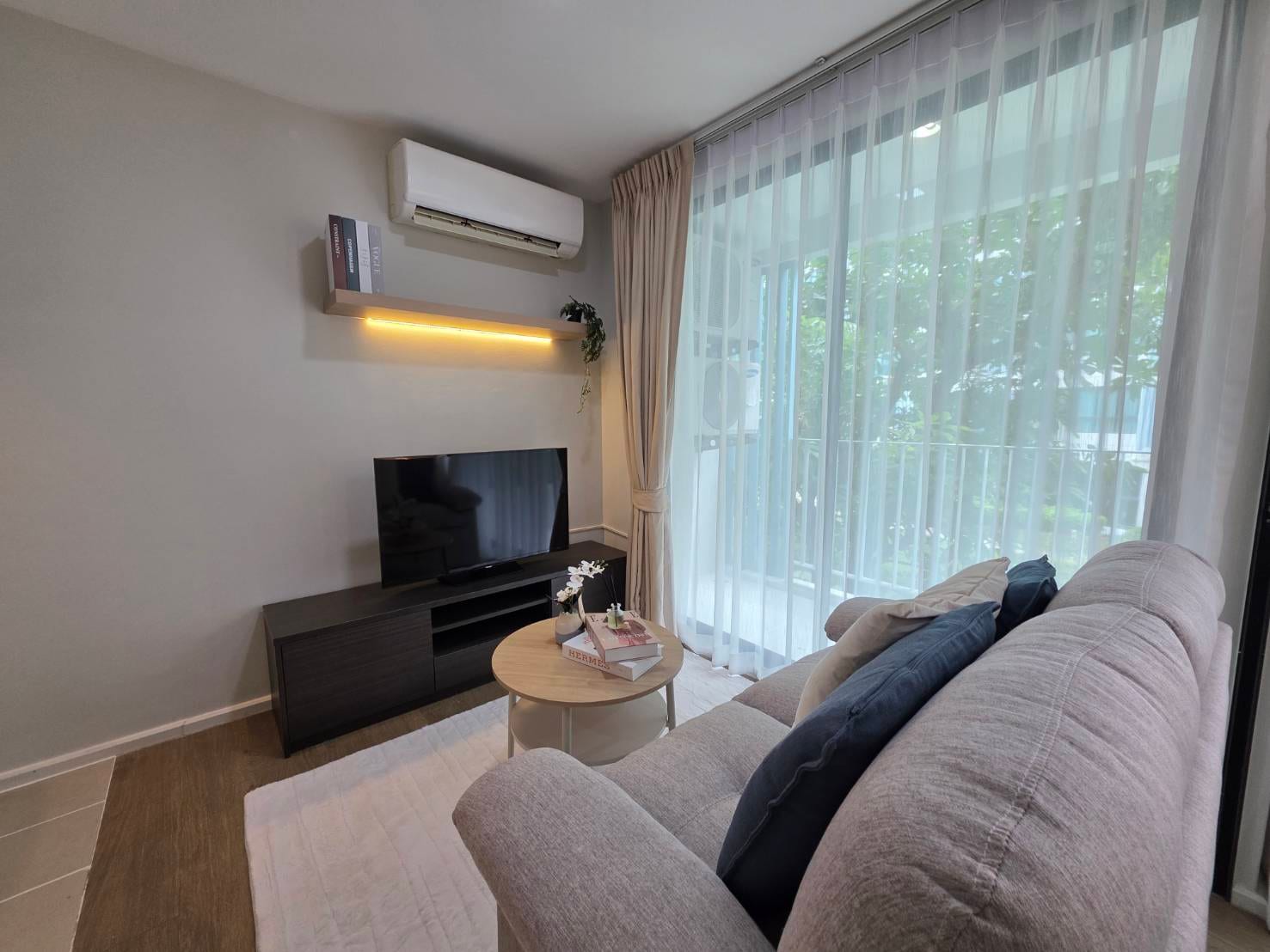 1-Bedroom Condominium for Sale in Phuket Town — interior view