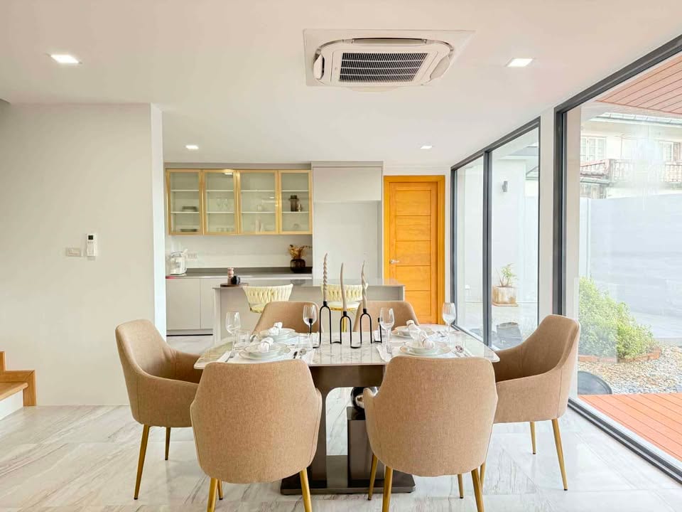 5-Bedroom House for Sale in Phuket Town — interior view