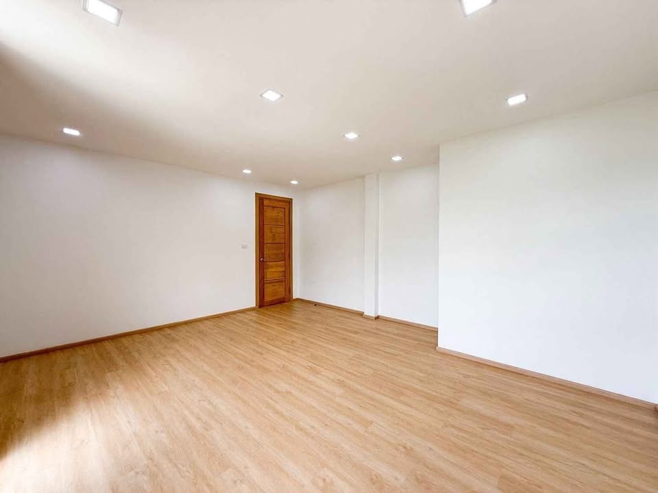 5-Bedroom House for Sale in Phuket Town — interior view