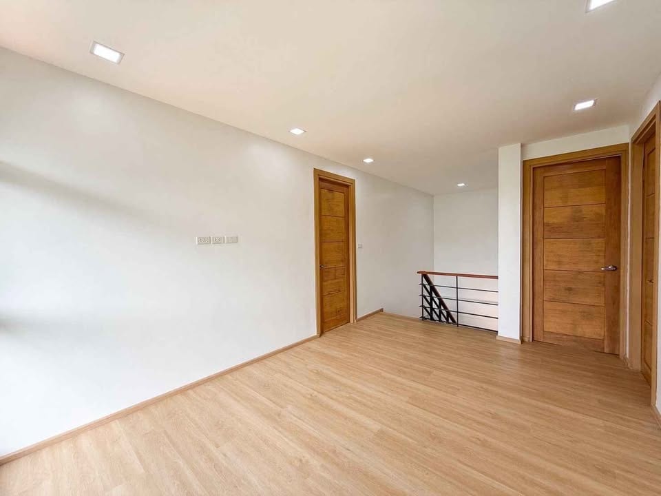 5-Bedroom House for Sale in Phuket Town — interior view