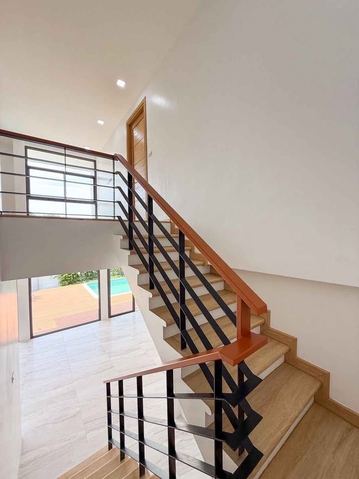 5-Bedroom House for Sale in Phuket Town — interior view