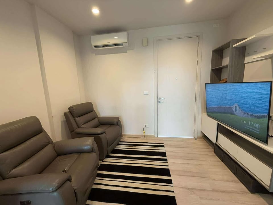 One-Bedroom Apartment with Town Views — The Base Downtown, Phuket Town 4