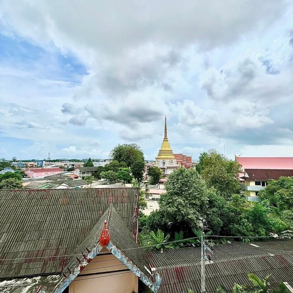 Corner Apartment with Mountain View — Naka Condo, Phuket Town