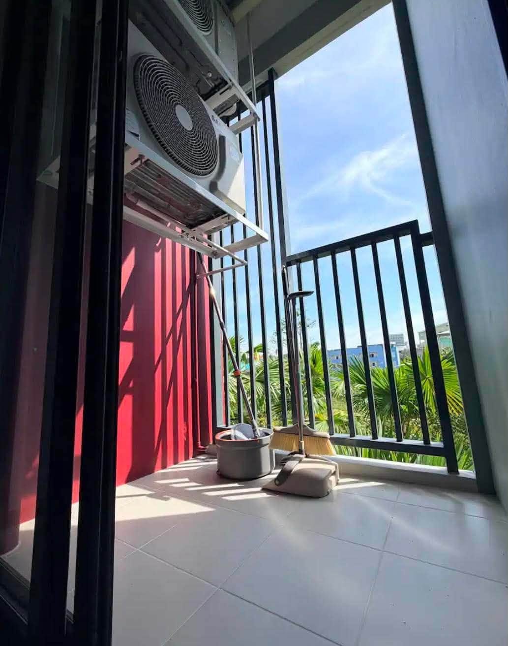 Garden-View Studio Apartment — The Base, Phuket Town 2