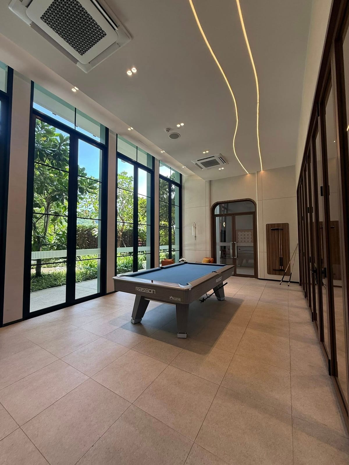 1-Bedroom Apartment near the Lift — The Base, Wichit 9