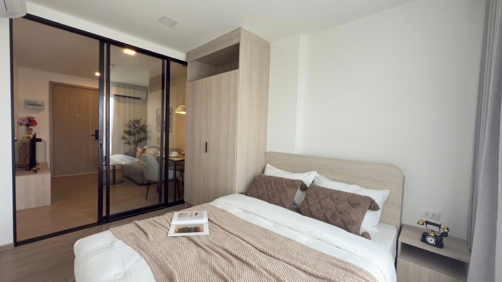 Bright One-Bedroom Apartment — Phuket Town 6