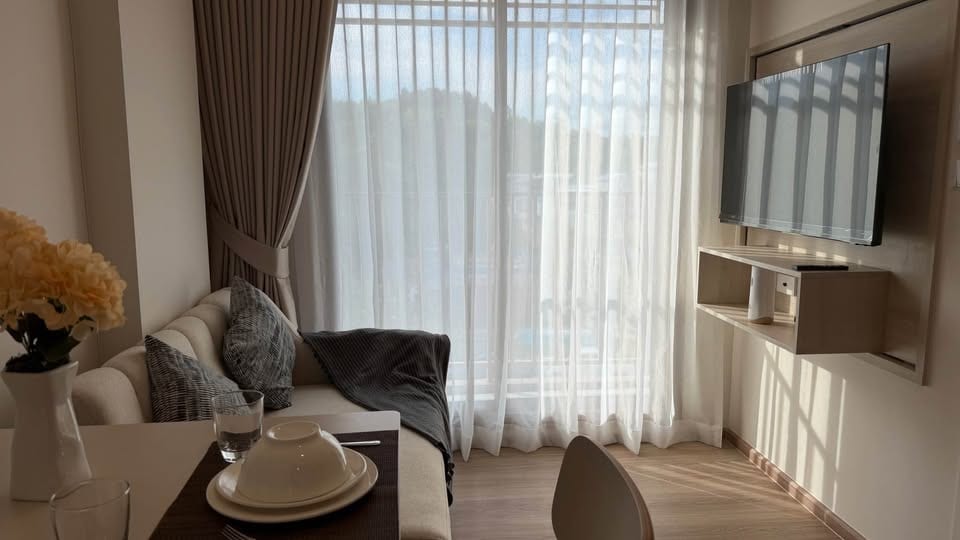 1-Bedroom Condominium for Rent in Phuket Town — interior view