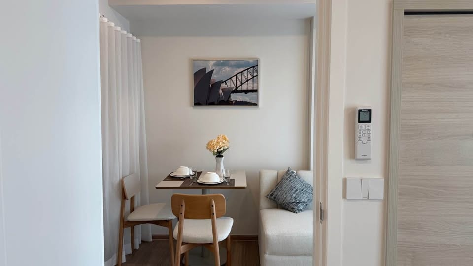 1-Bedroom Condominium for Rent in Phuket Town — interior view