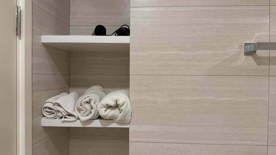 1-Bedroom Condominium for Rent in Phuket Town — interior view