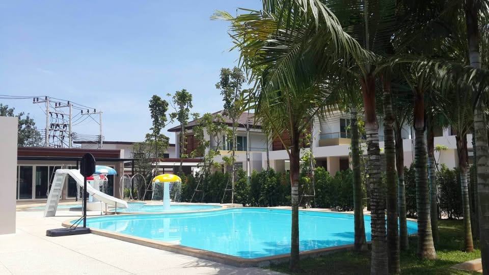 Three-Bedroom House with Resort Pool — Hideaway, Phuket Town 6