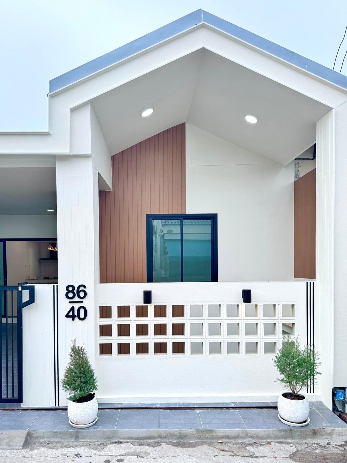 Fully Renovated Two-Bedroom House — Nimit Naka