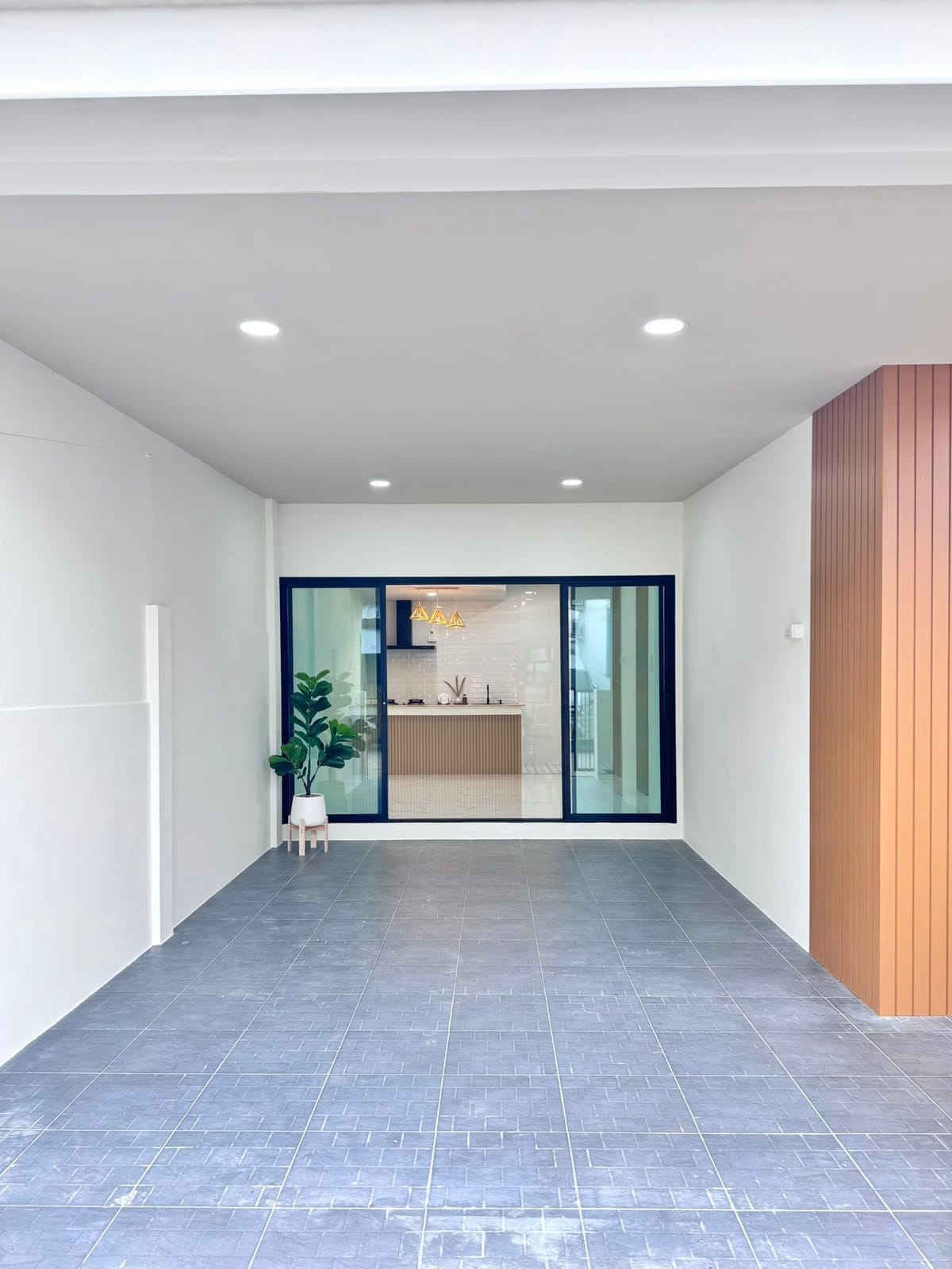 Fully Renovated Two-Bedroom House — Nimit Naka
