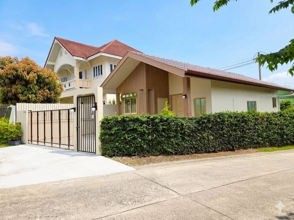 Detached House with Green Outlook — Soi Bang Chee Lao, Phuket Town 5