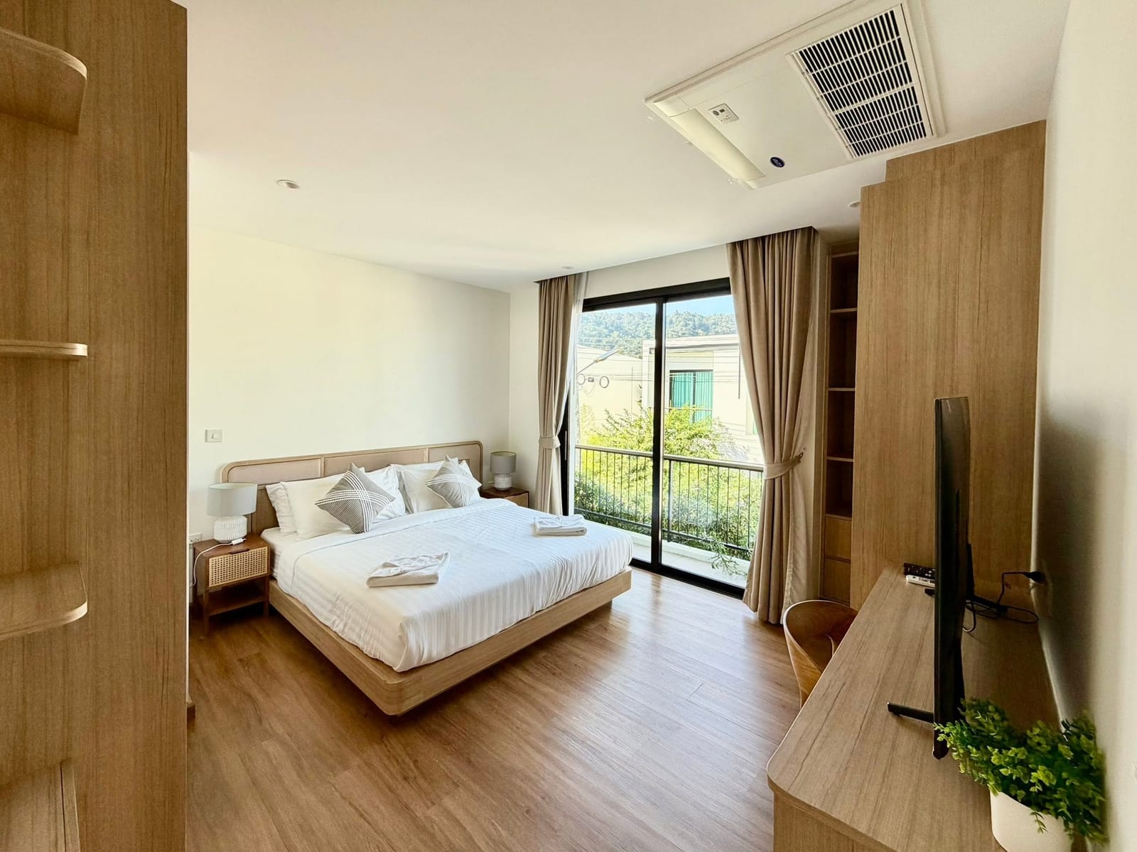 Modern 3-Bedroom House with Home Theatre — Nimman, near IKEA 11