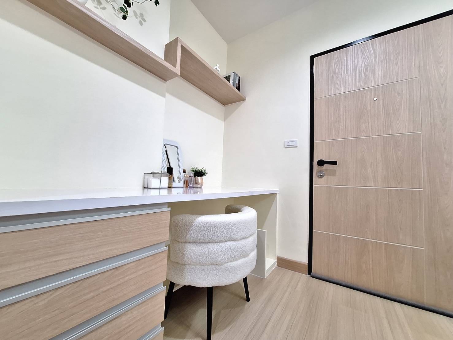 1-Bedroom Condominium for Sale in Phuket Town — interior view