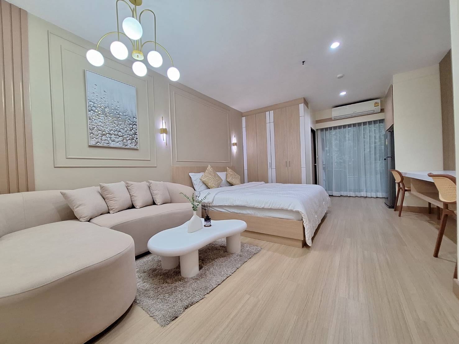1-Bedroom Condominium for Sale in Phuket Town — interior view