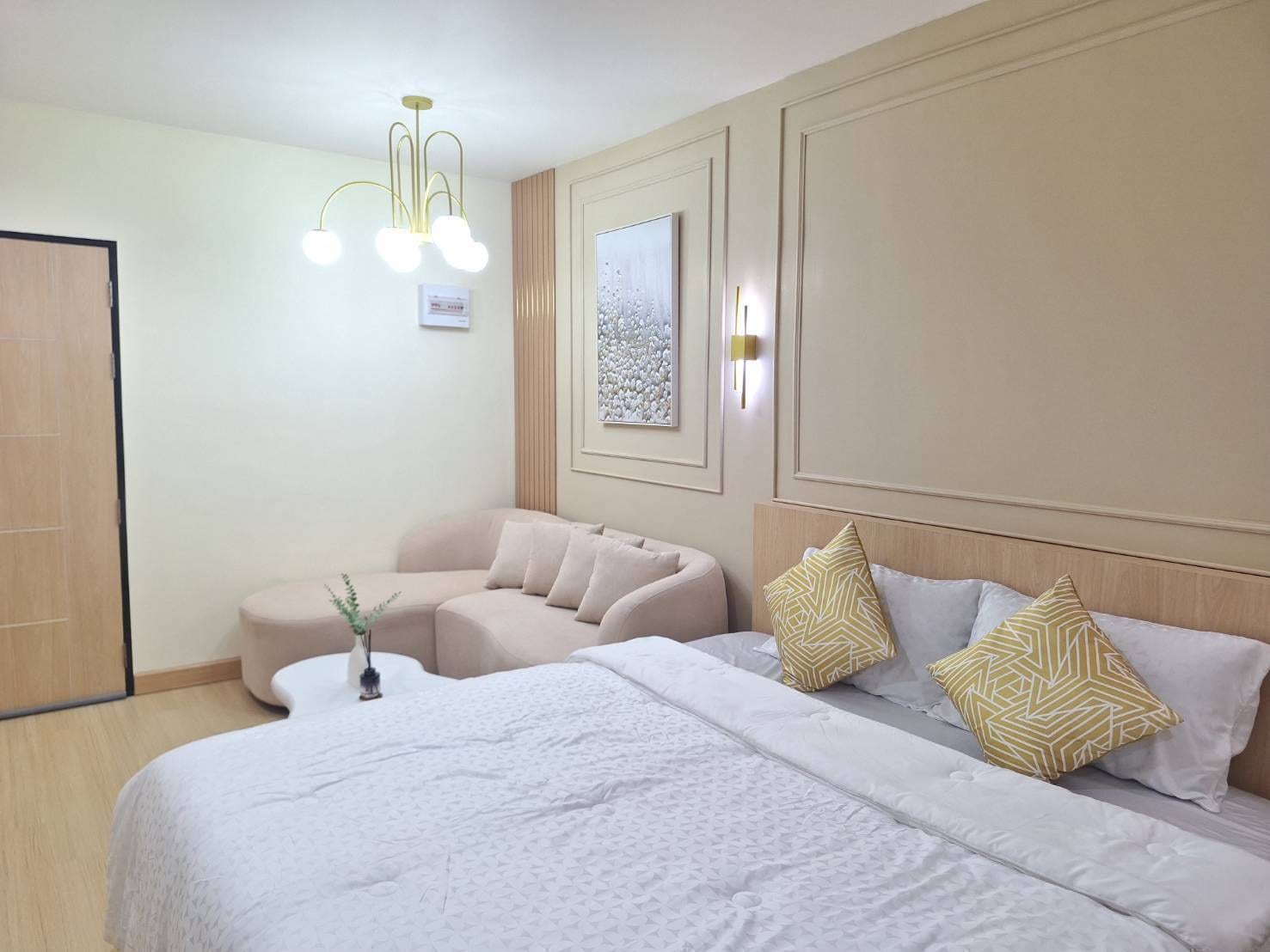 1-Bedroom Condominium for Sale in Phuket Town — interior view