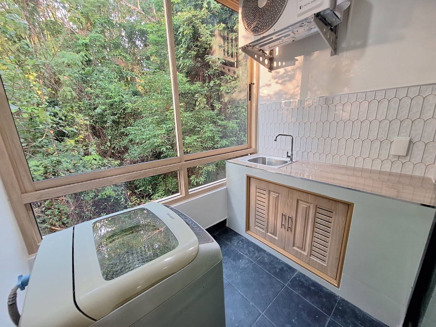 1-Bedroom Condominium for Sale in Phuket Town — interior view