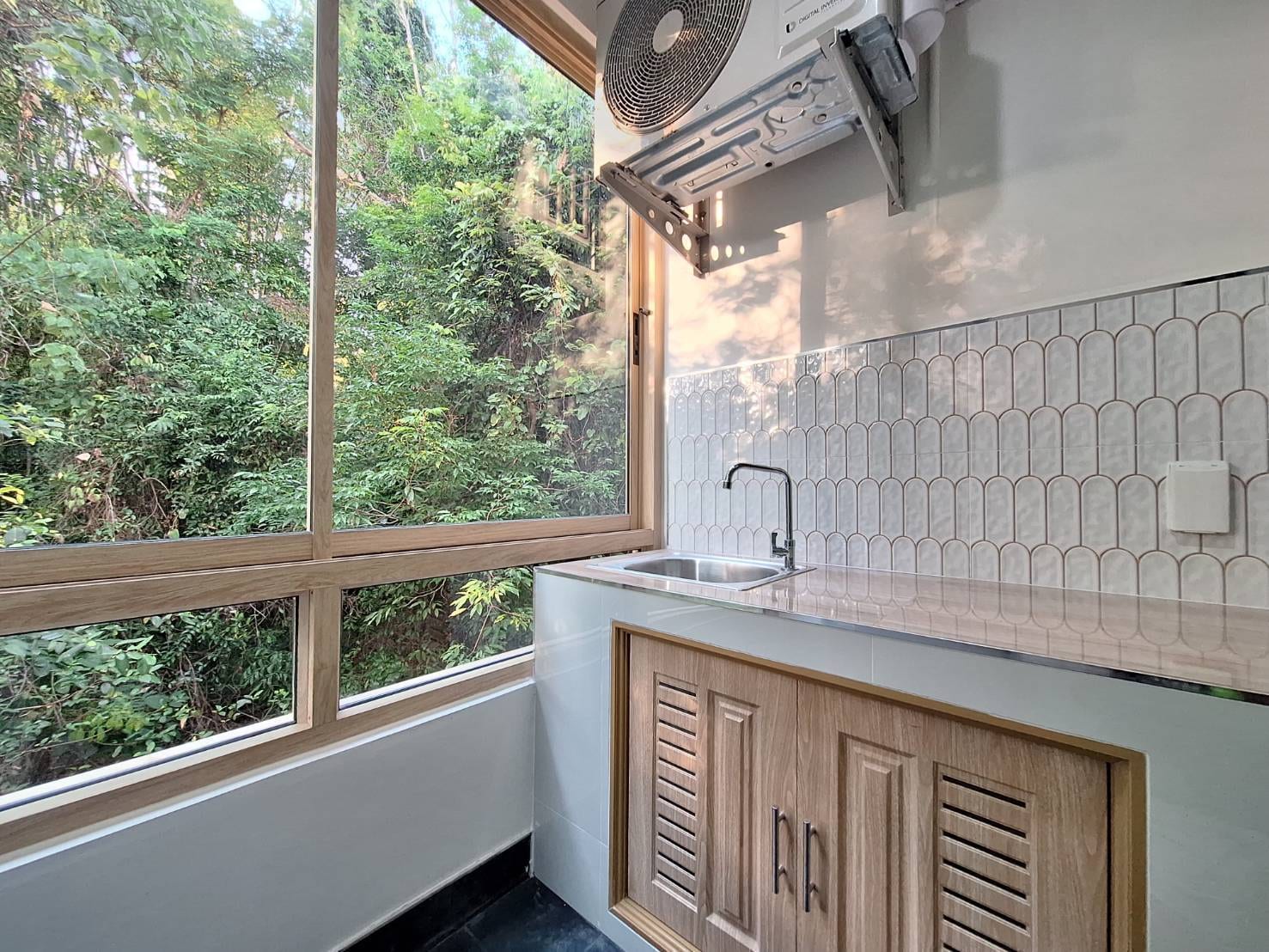1-Bedroom Condominium for Sale in Phuket Town — interior view