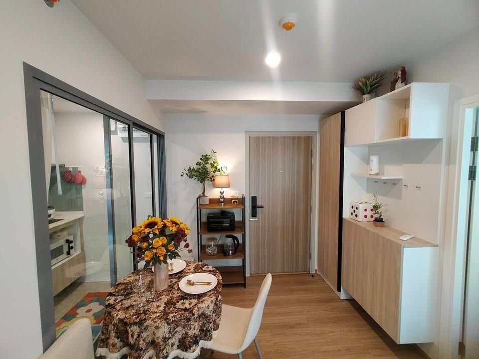 1-Bedroom Condominium for Rent in Phuket Town — interior view