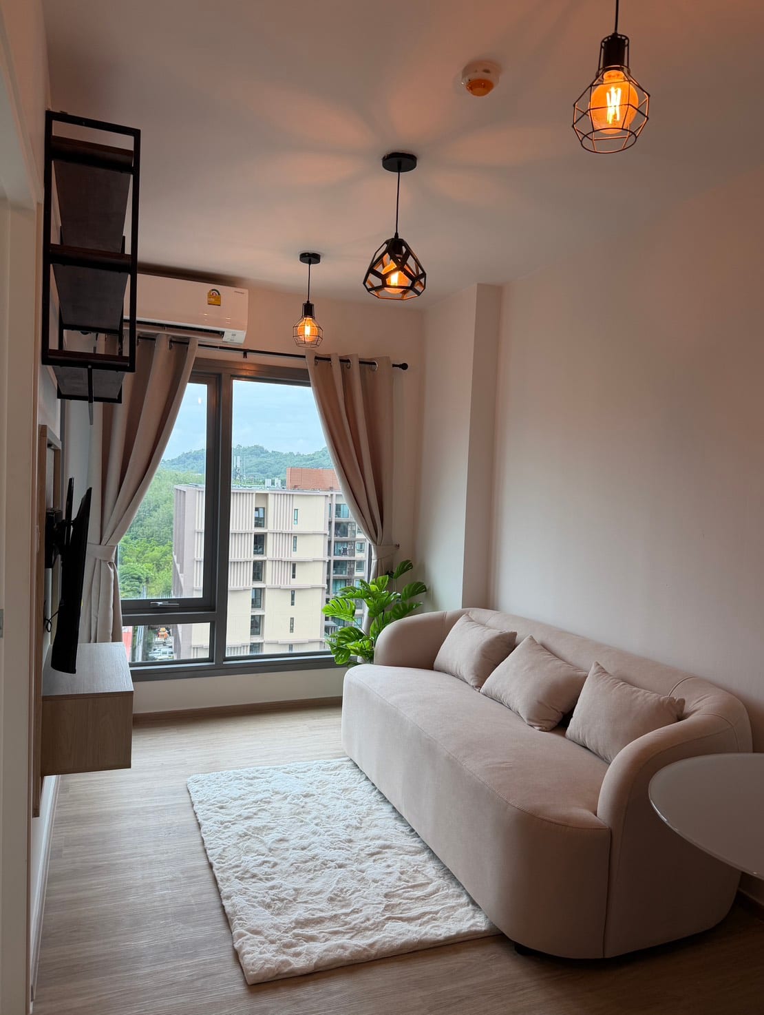 1-Bedroom Condominium for Sale in Phuket Town — interior view