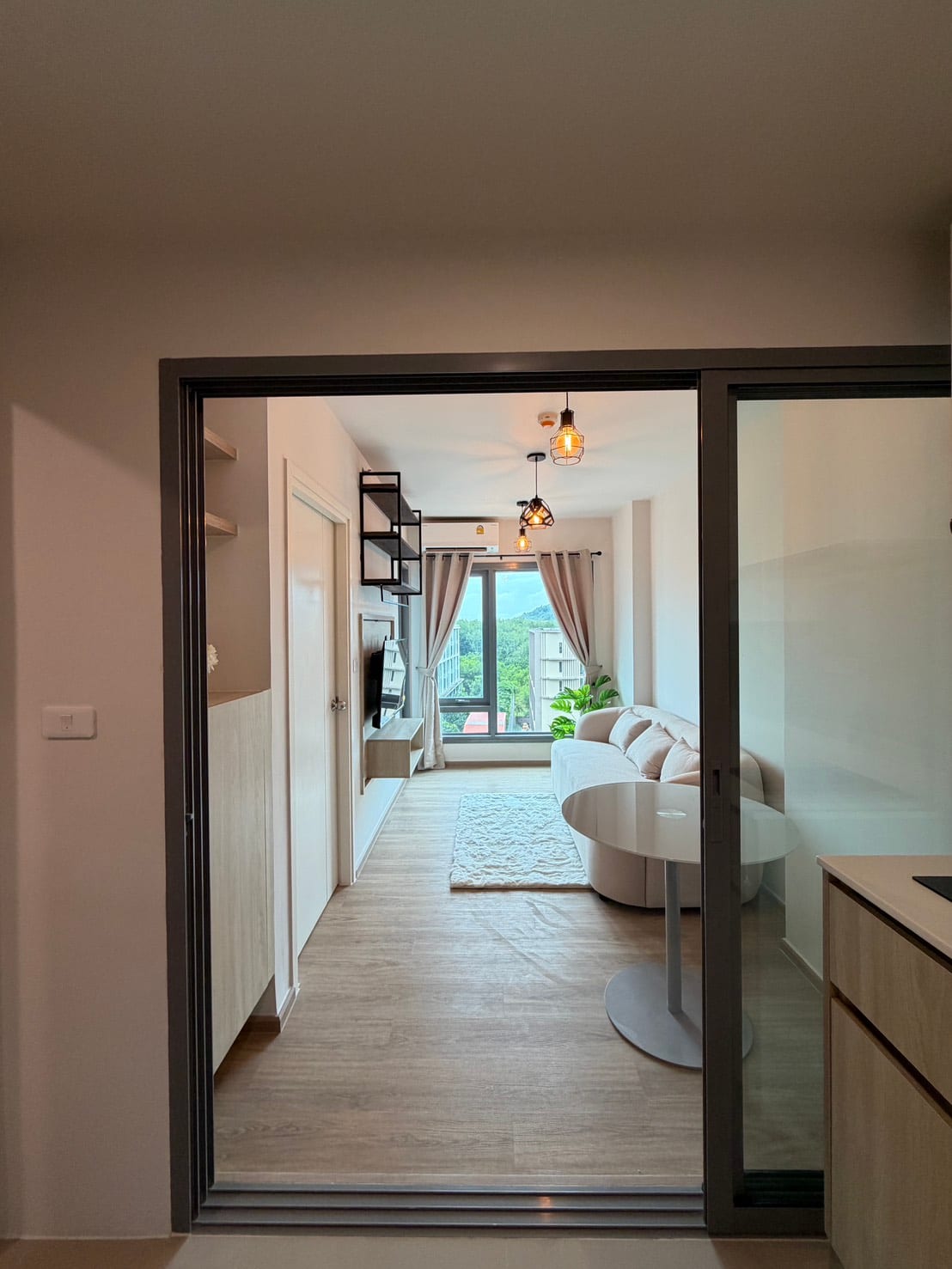 1-Bedroom Condominium for Sale in Phuket Town — interior view