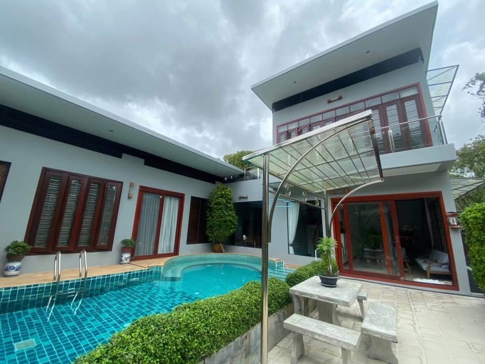 City-Centre Pool Villa with Rooftop Terrace — Phuket Town