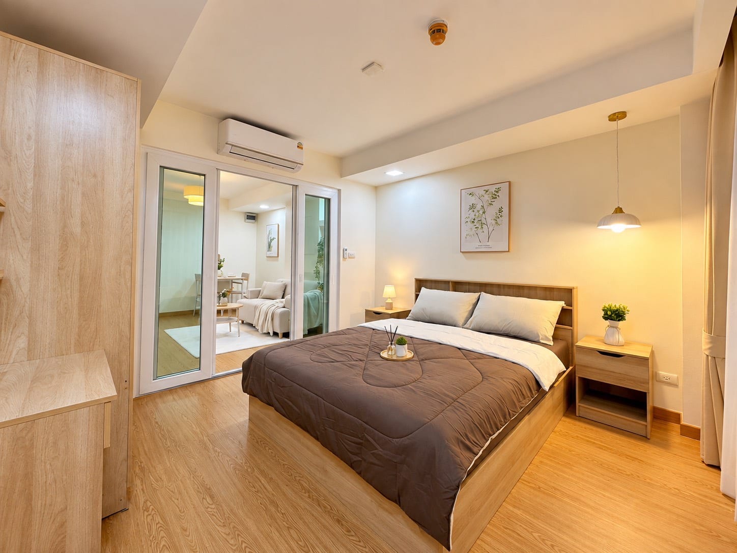 1-Bedroom Condominium for Sale in Phuket Town — interior view