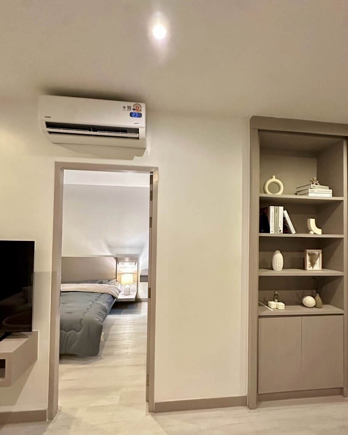 1-Bedroom Condominium for Sale in Phuket Town — interior view
