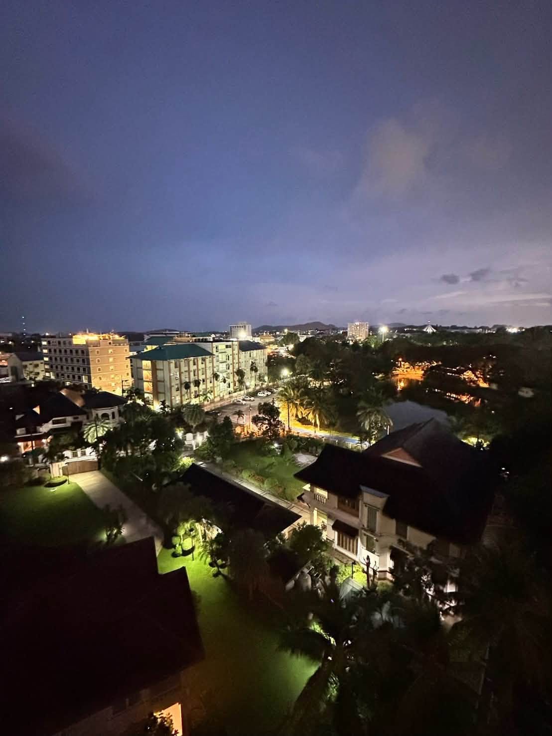 1-Bedroom Condominium for Sale in Phuket Town — interior view
