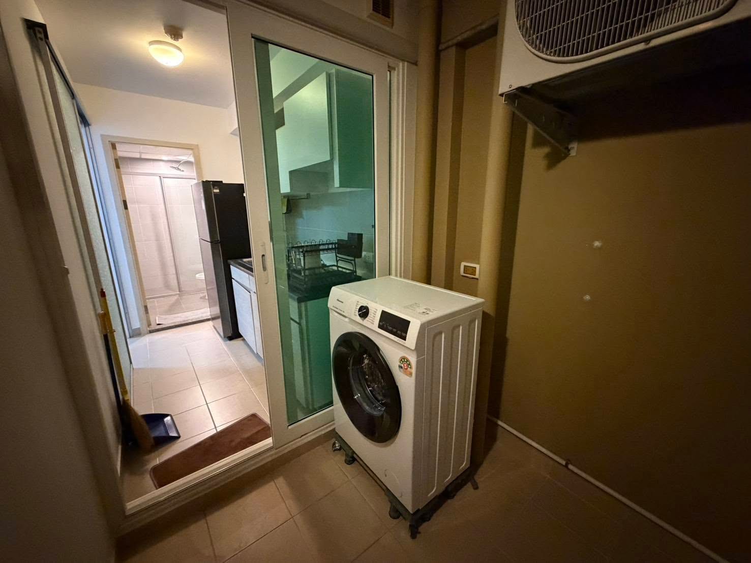 1-Bedroom Condo for Rent in Phuket Town — interior view